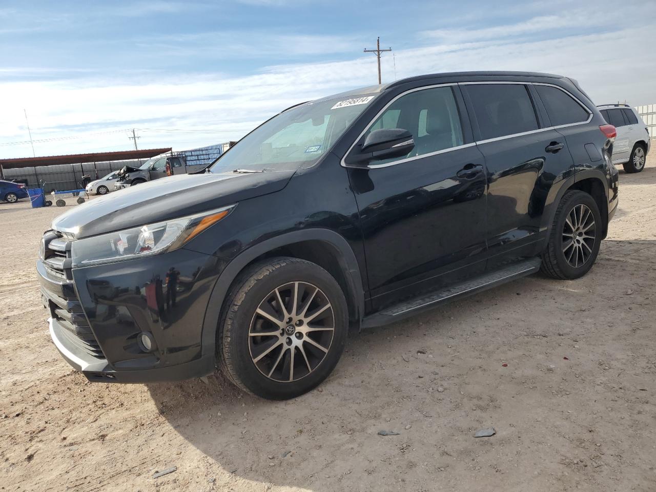 2018 Toyota Highlander - Image 1
