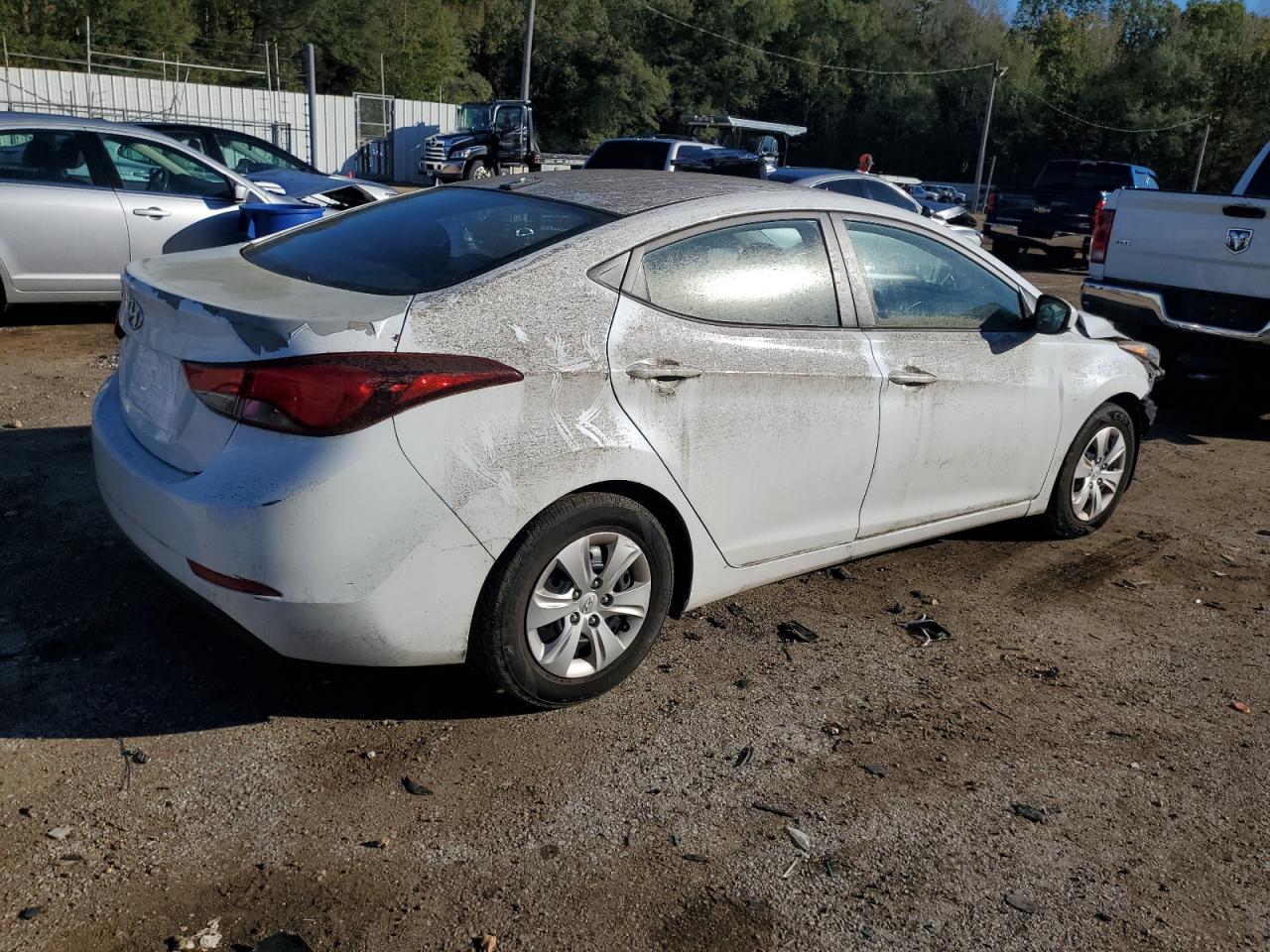 VIN 5NPDH4AE8GH787160 2016 HYUNDAI ELANTRA no.3