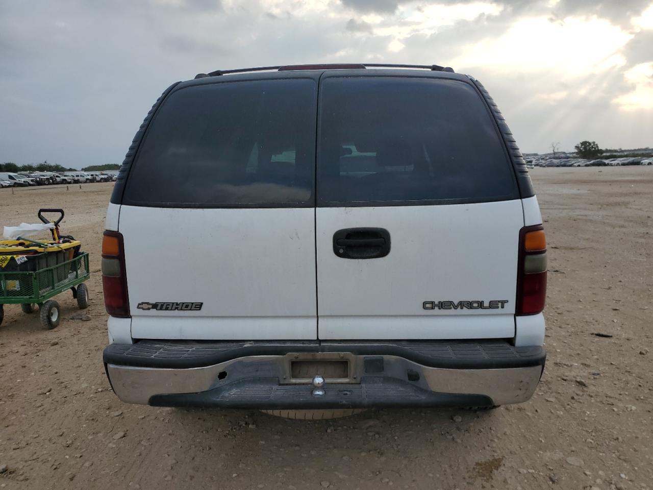 2002 Chevrolet Tahoe C1500 VIN: 1GNEC13V12R267177 Lot: 75130924