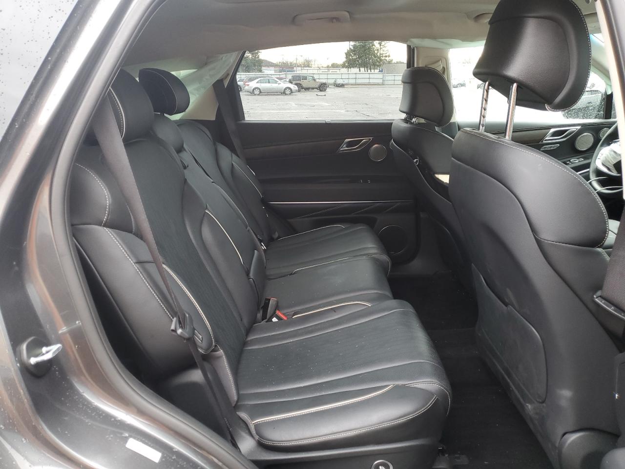 2023 Genesis GV80 - Image 11