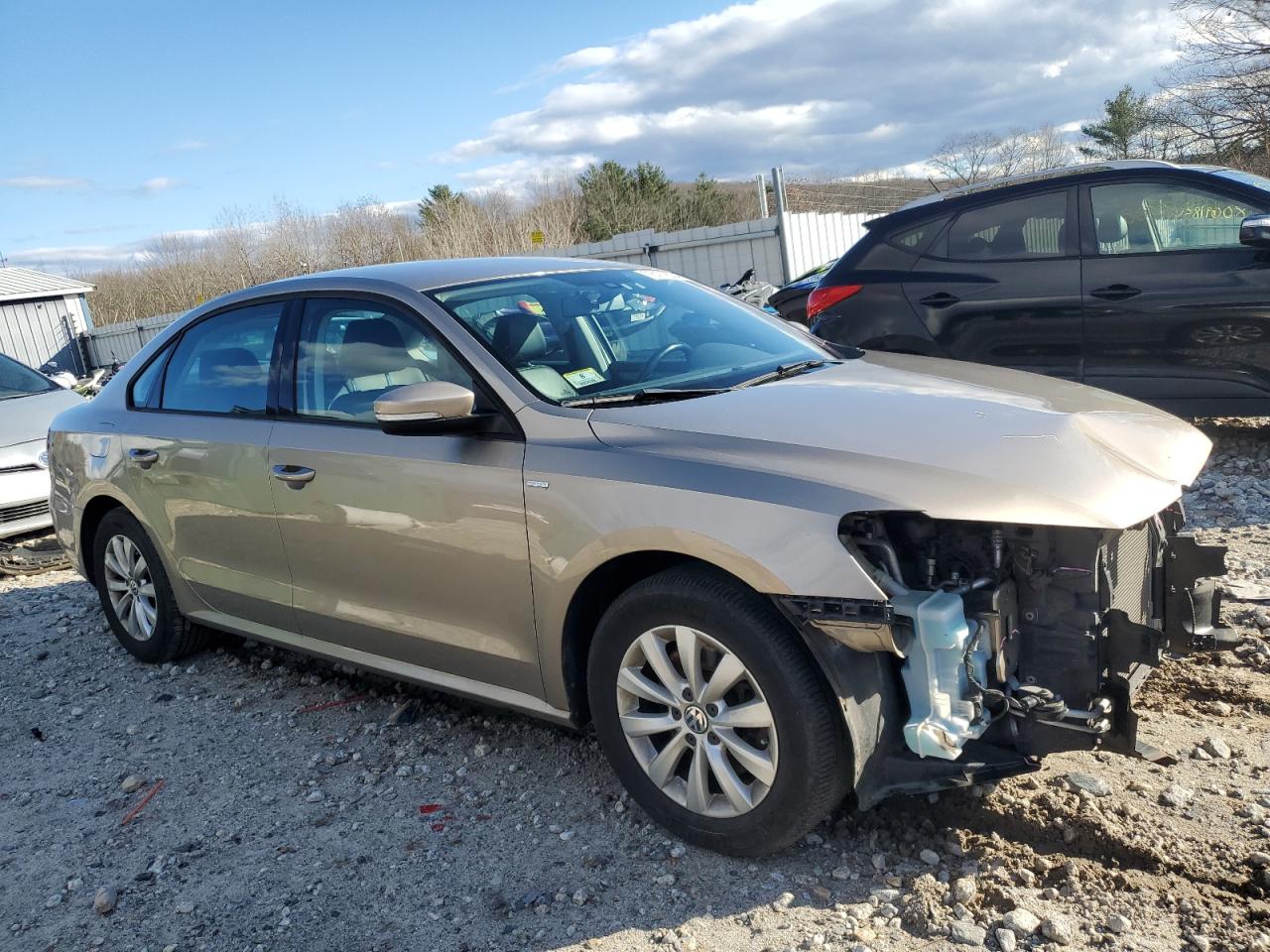 2015 Volkswagen Passat - Image 4