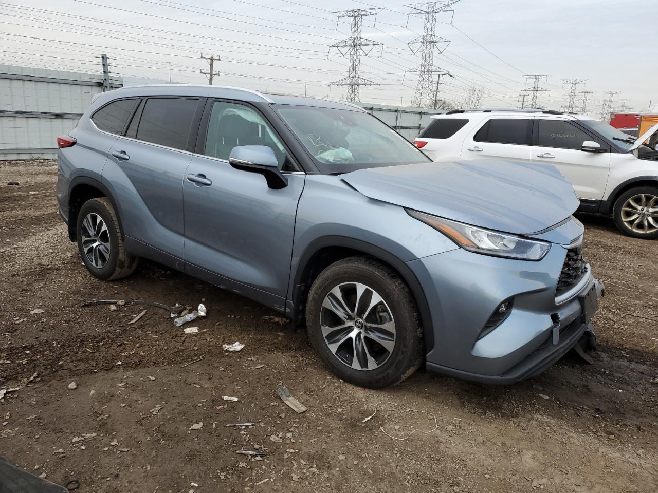 2020 Toyota Highlander - Image 4
