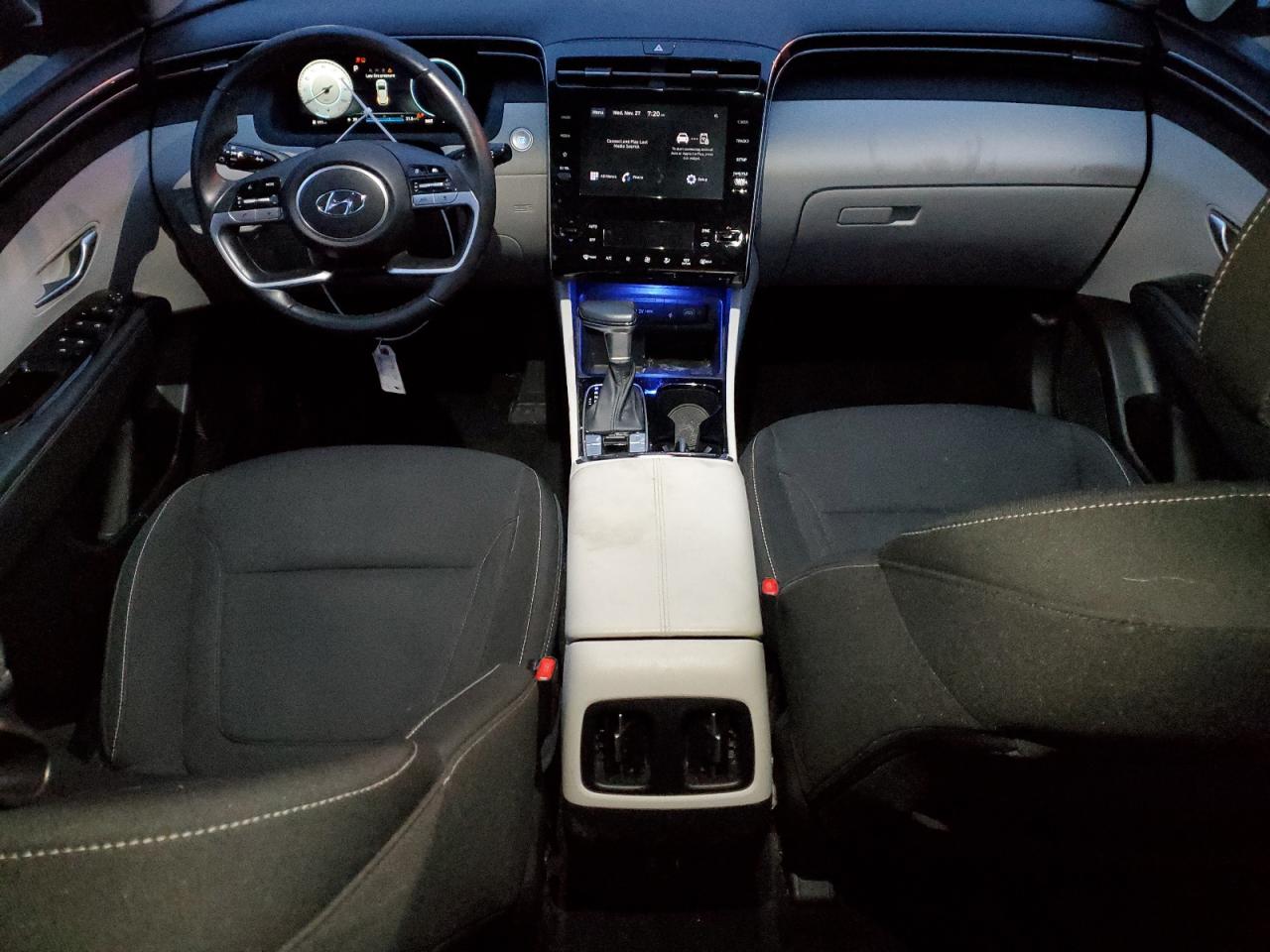 2022 Hyundai Tucson - Image 8