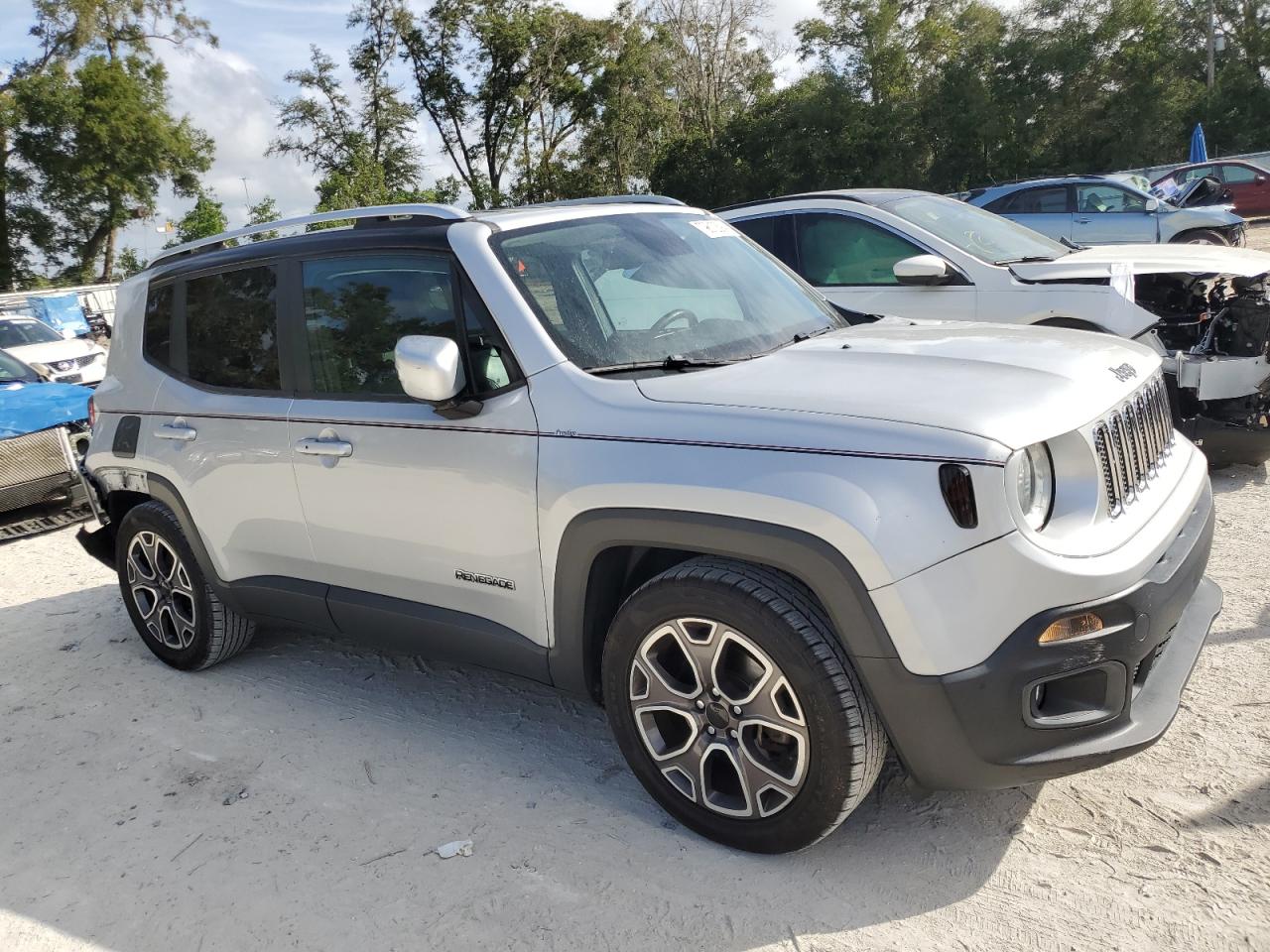 VIN ZACCJADT7FPB20997 2015 JEEP RENEGADE no.4