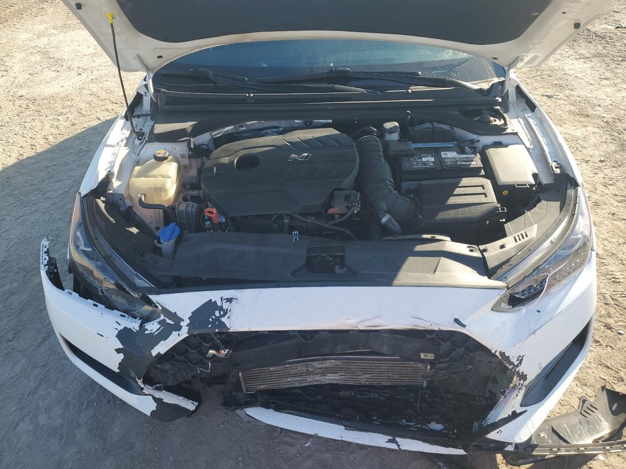2022 Hyundai Veloster - Image 11