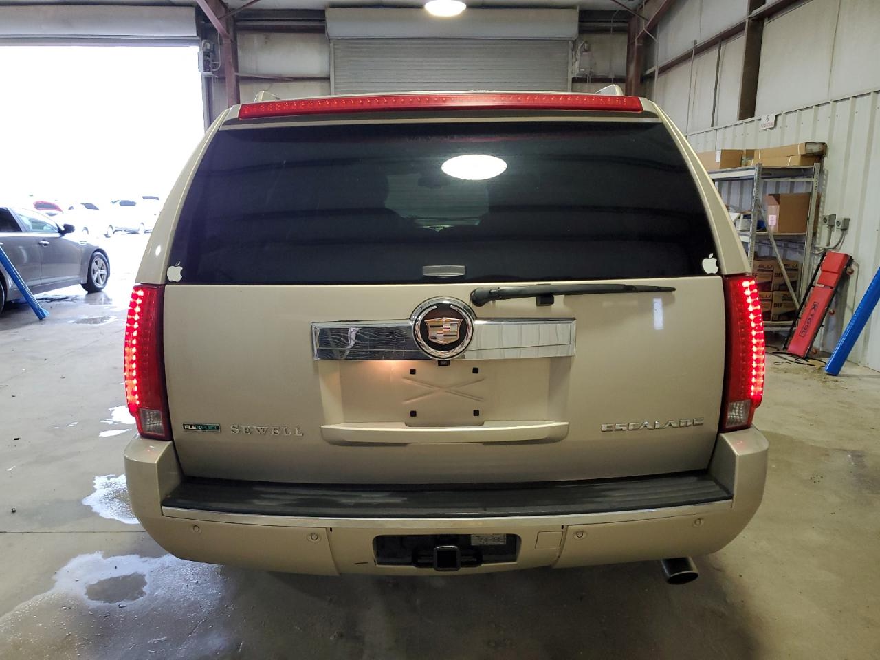 2010 Cadillac Escalade Esv Luxury VIN: 1GYUCHEF5AR159723 Lot: 80042094