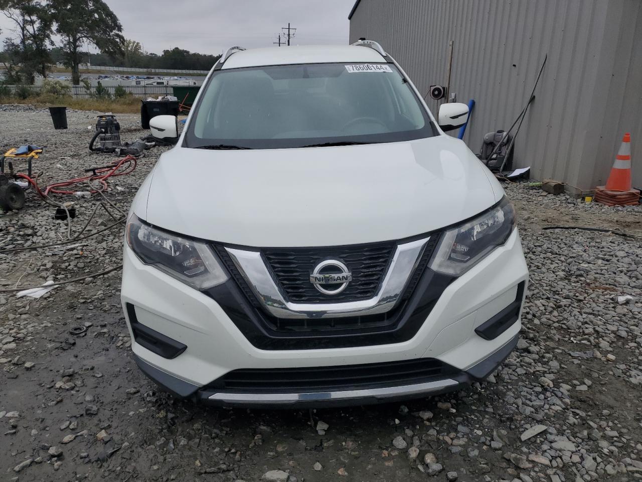 VIN KNMAT2MT9HP528537 2017 NISSAN ROGUE no.5