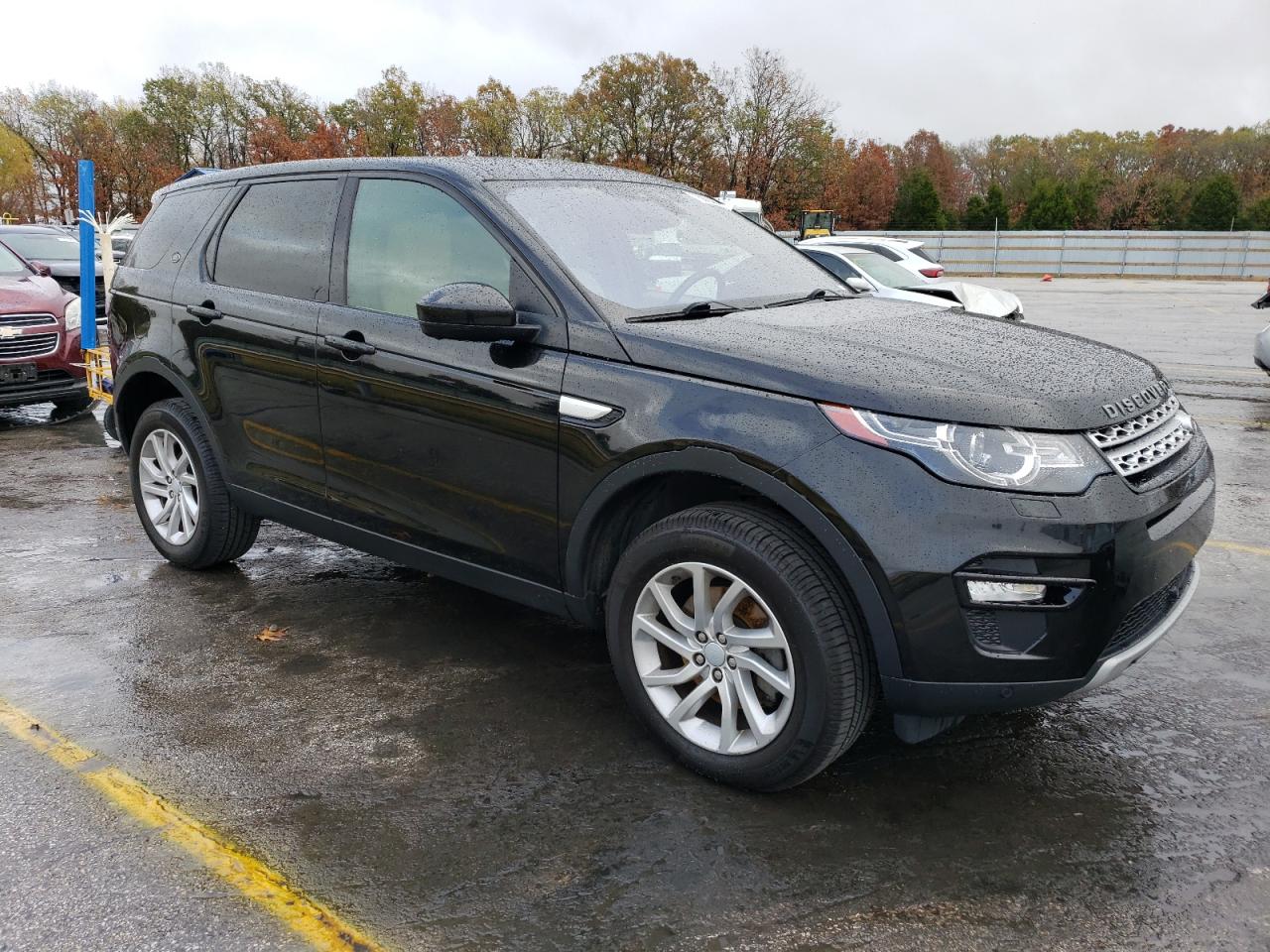 2017 Land Rover Discovery - Image 4