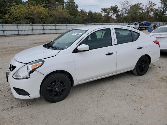  NISSAN VERSA 2019 Biały