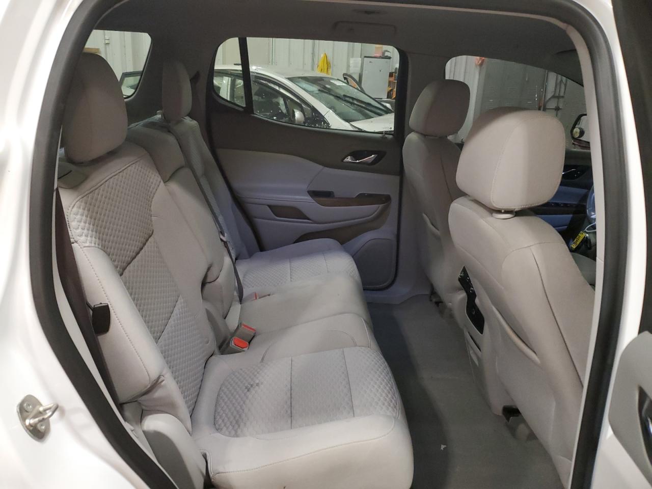 2017 GMC Acadia - Image 11