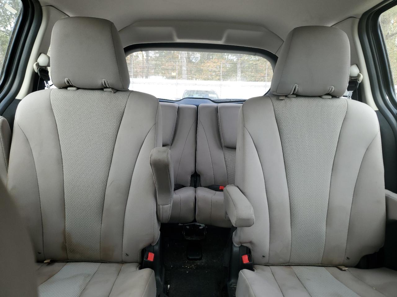2014 Mazda 5 - Image 10