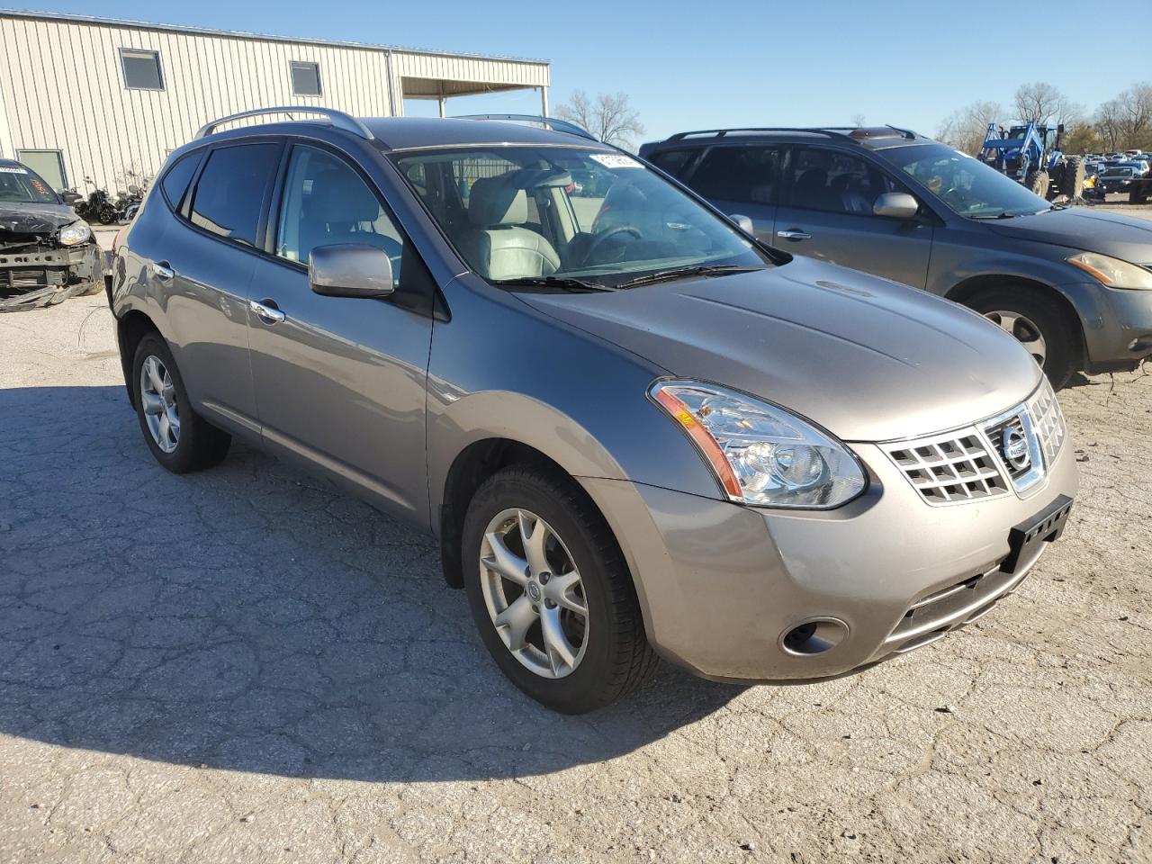 2010 Nissan Rogue - Image 4