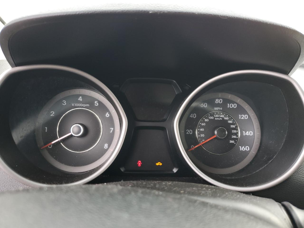 2012 Hyundai Elantra - Image 9
