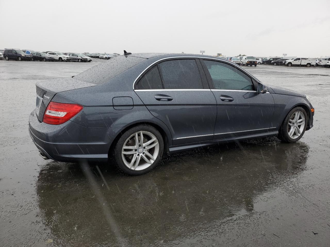 VIN WDDGF8AB2EA939928 2014 MERCEDES-BENZ C-CLASS no.3