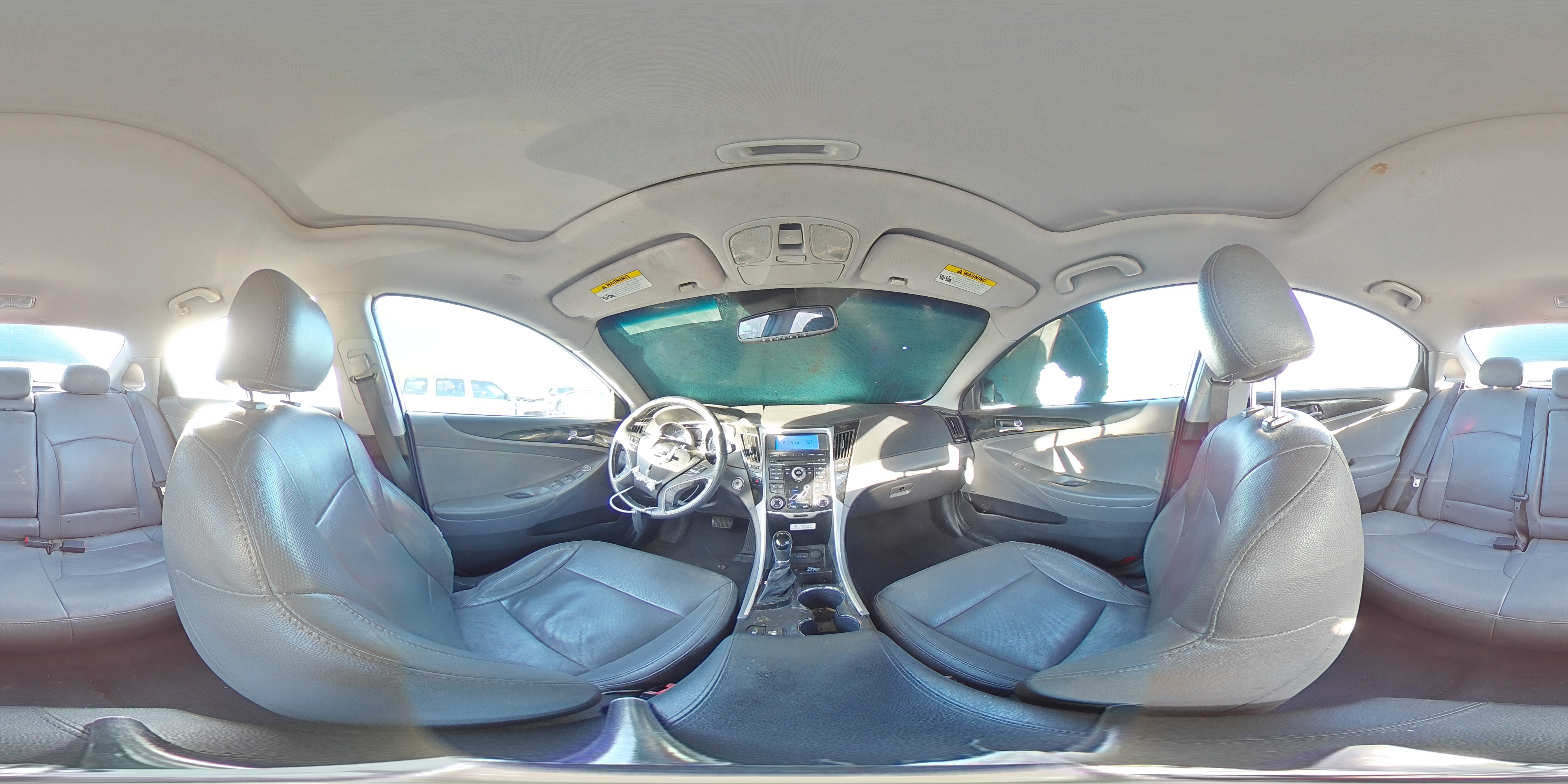 2011 Hyundai Sonata - Image 13