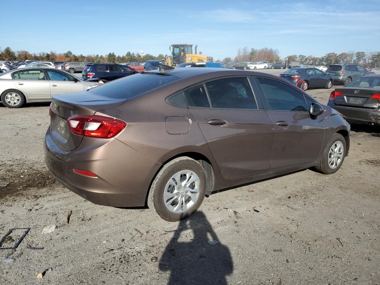 2019 Chevrolet Cruze - Image 3