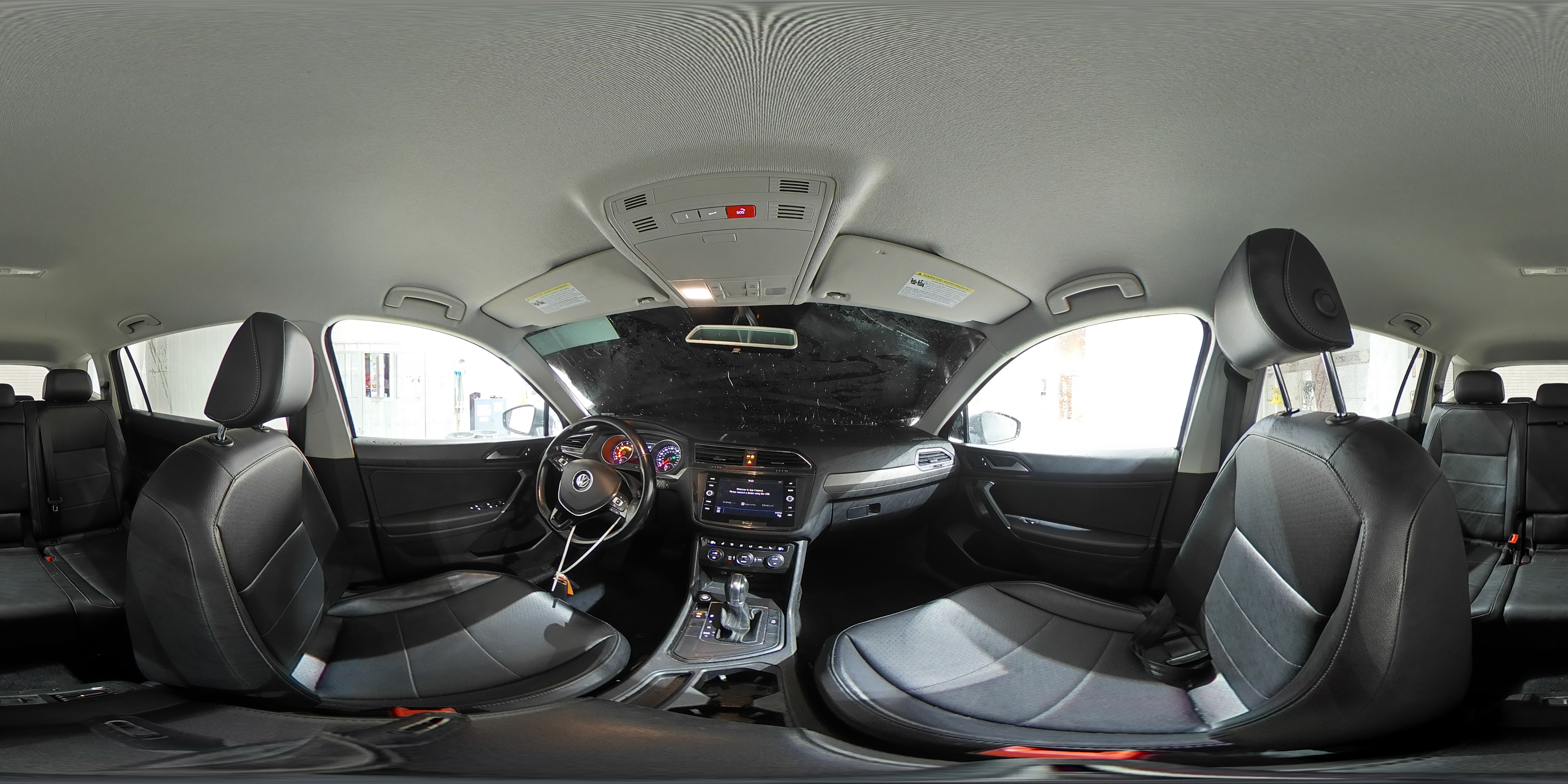 2018 Volkswagen Tiguan - Image 15