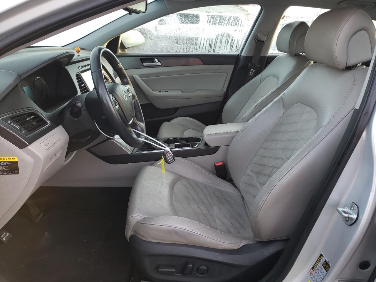 2016 Hyundai Sonata - Image 7