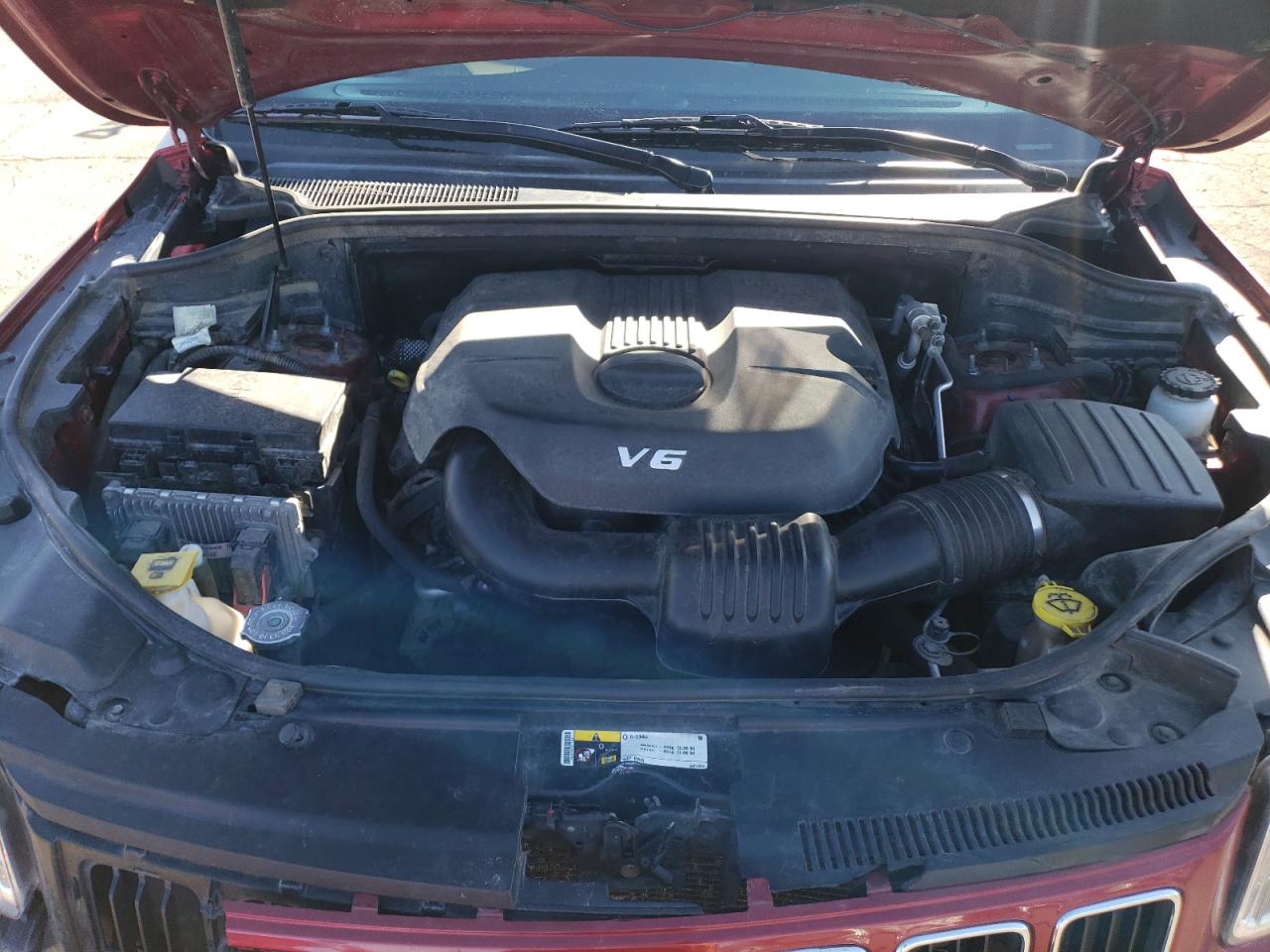 2014 Jeep Grand Cherokee - Image 14