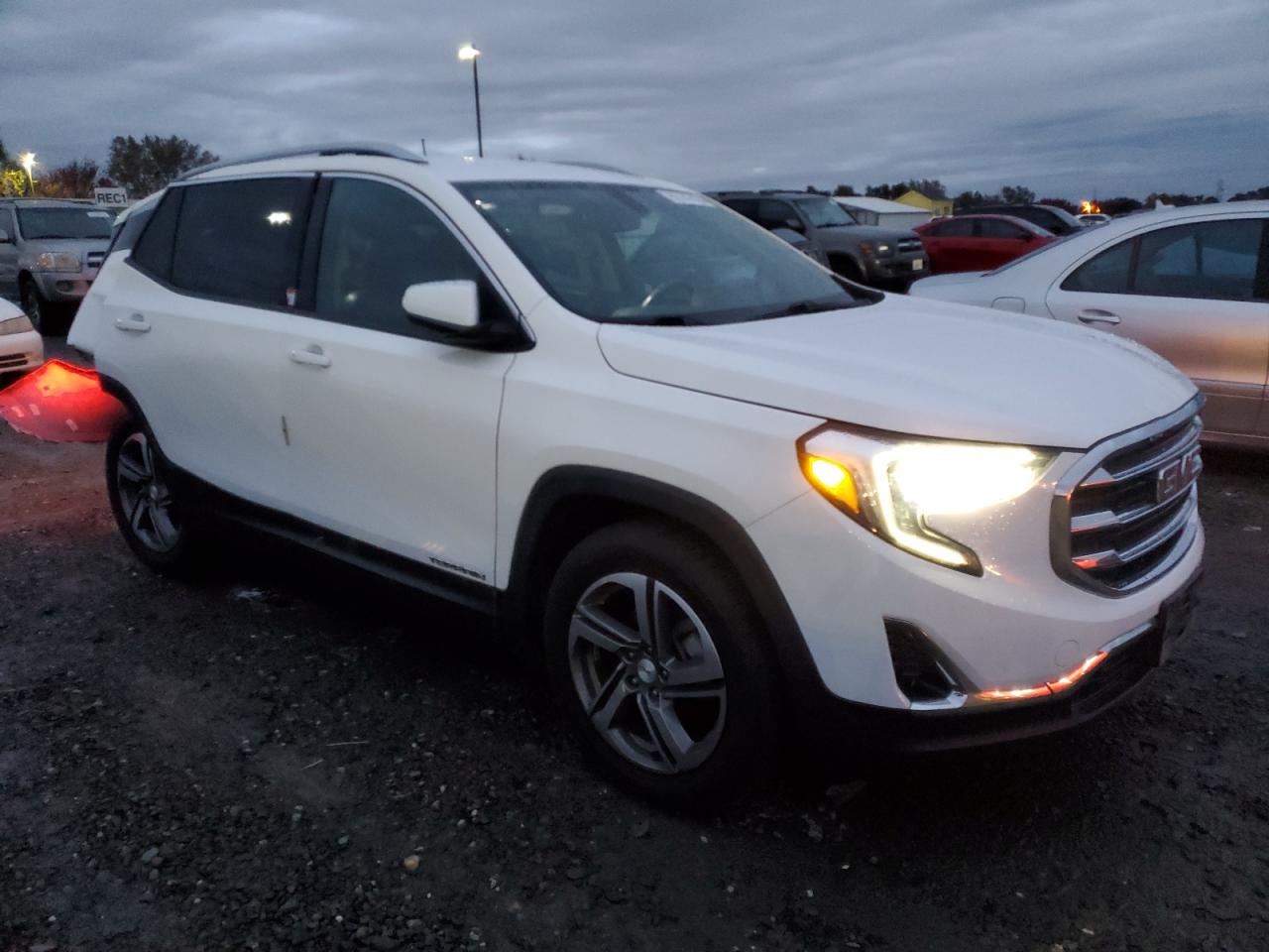 2019 GMC Terrain - Image 4