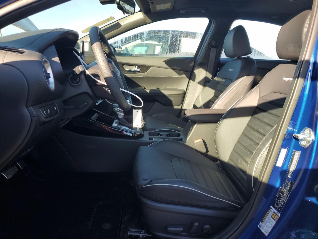 2024 Kia Forte - Image 7