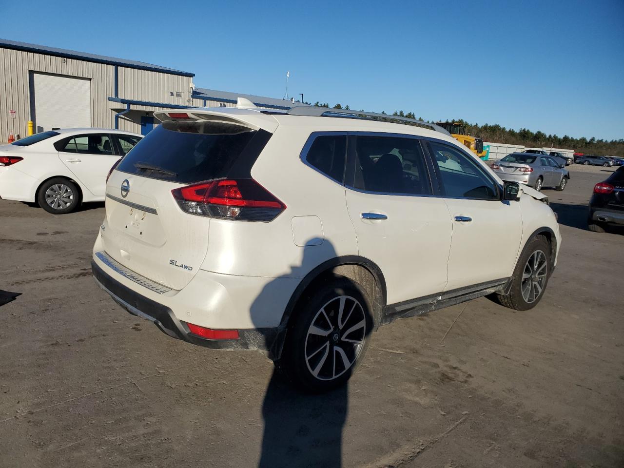 2019 Nissan Rogue - Image 3