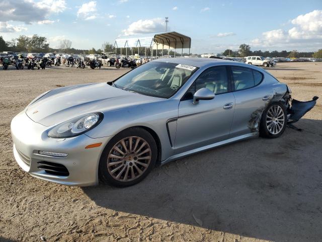 2014 Porsche Panamera 2