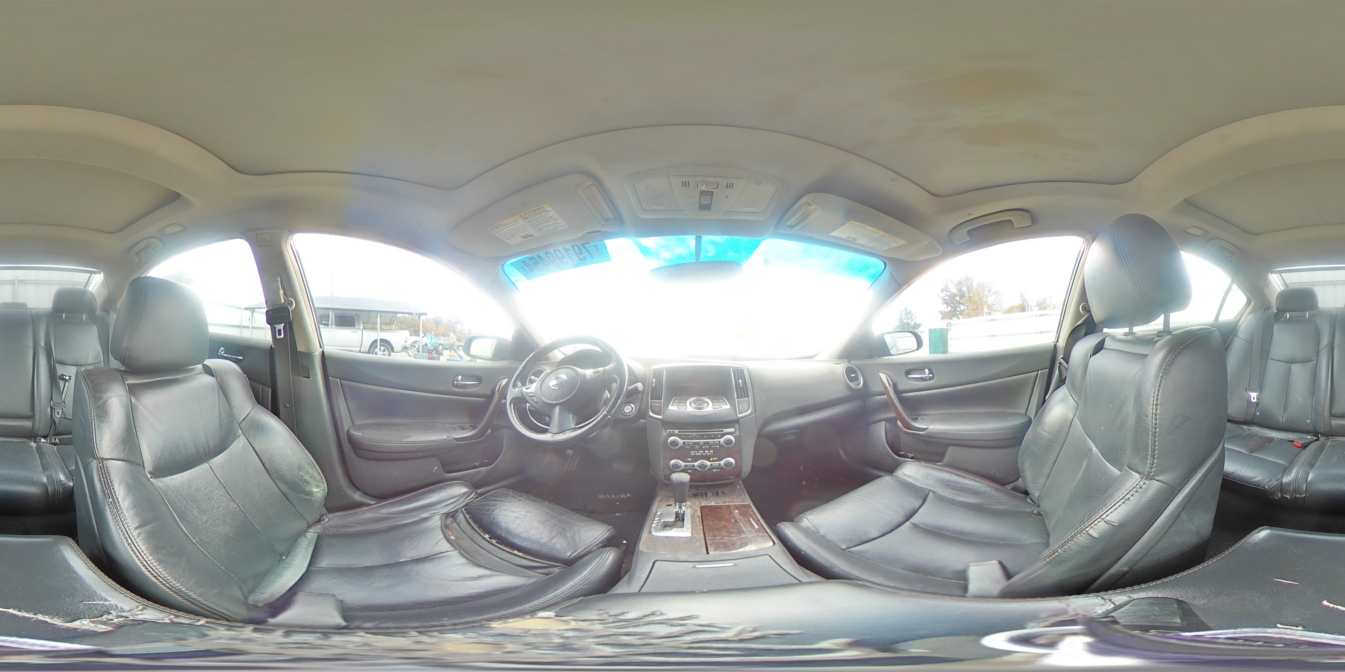 2010 Nissan Maxima - Image 13