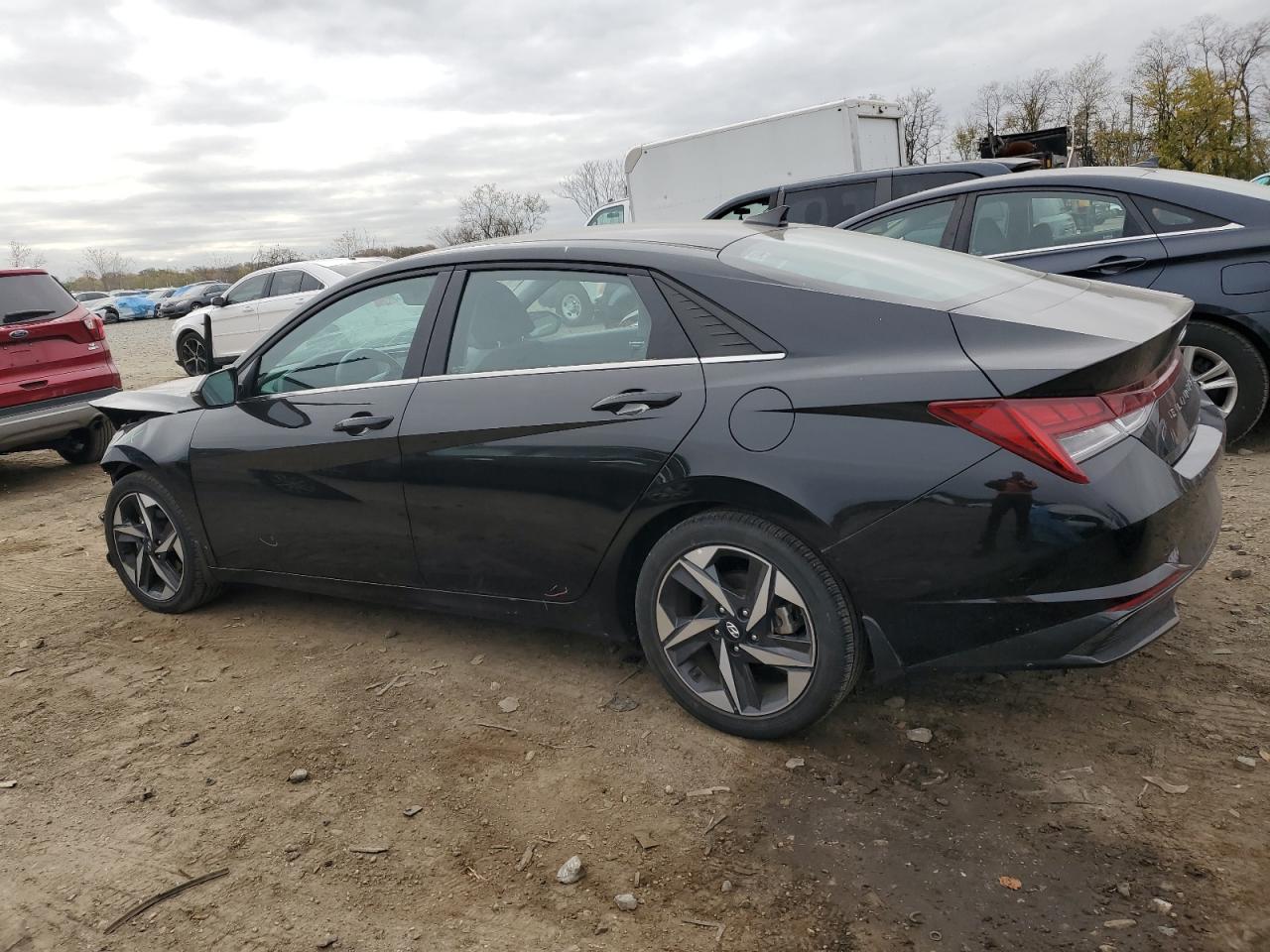 2023 Hyundai Elantra - Image 2