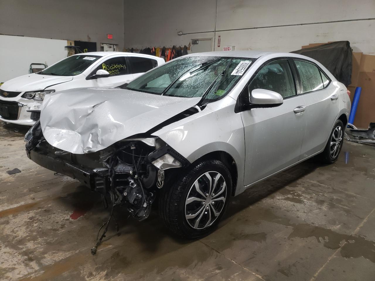 VIN 2T1BURHE4JC975870 2018 TOYOTA COROLLA no.1