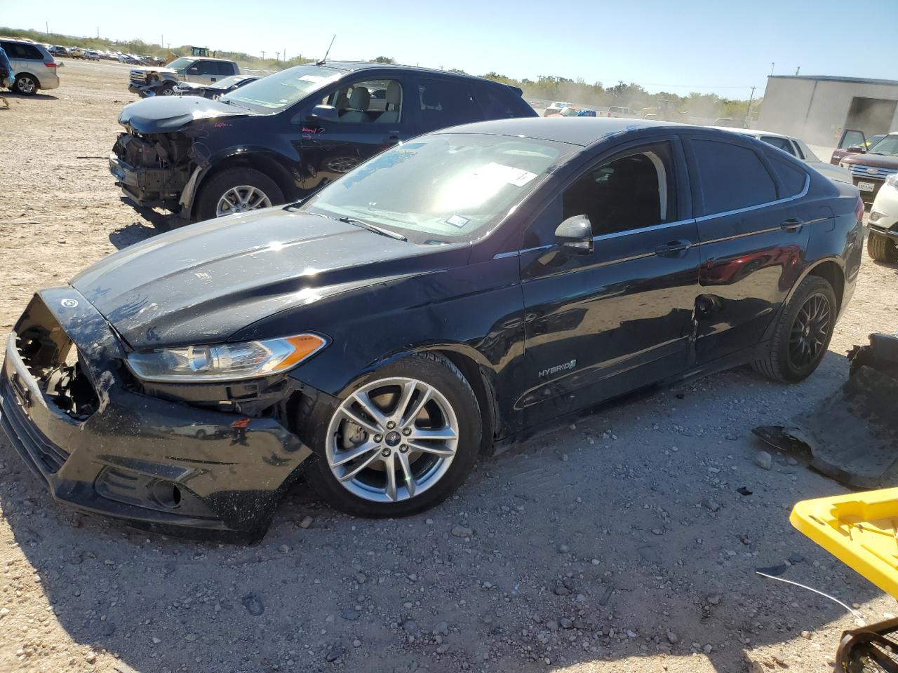 VIN 3FA6P0LU4GR402964 2016 FORD FUSION no.1