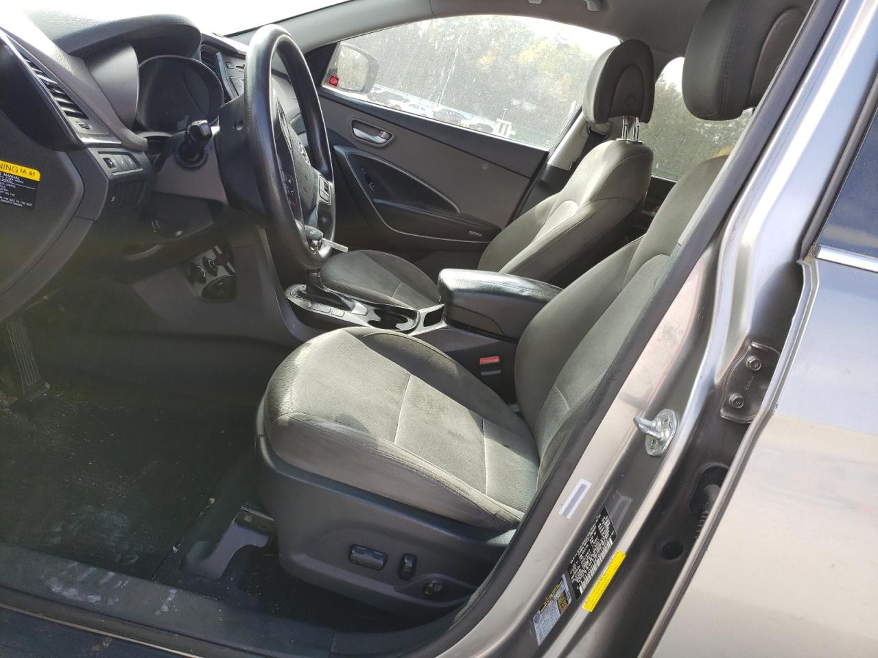 2015 Hyundai Santa Fe - Image 7