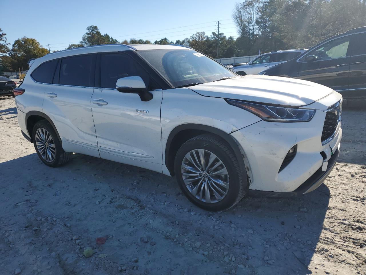 2021 Toyota Highlander - Image 4