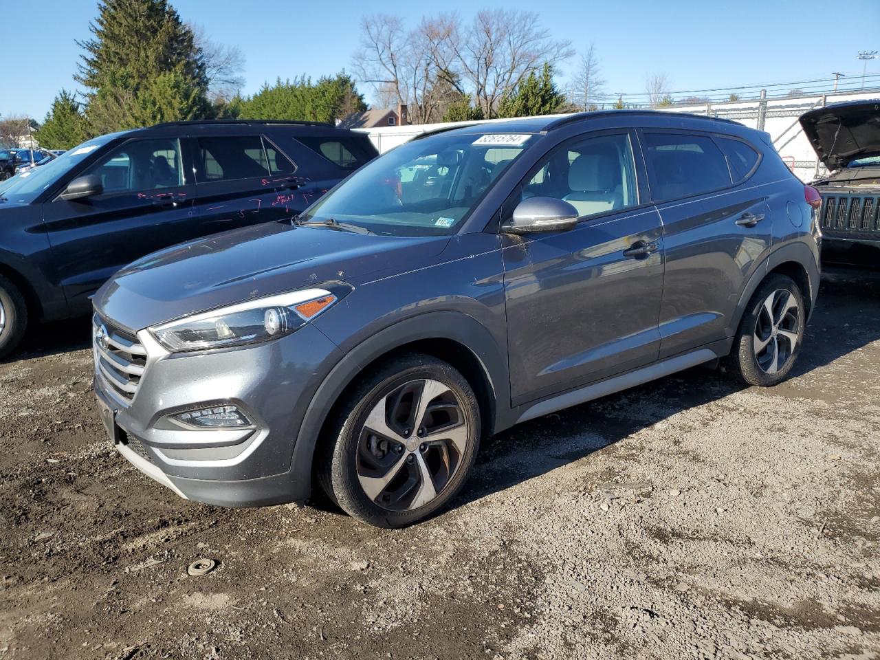 VIN KM8J33A21JU802897 2018 HYUNDAI TUCSON no.1