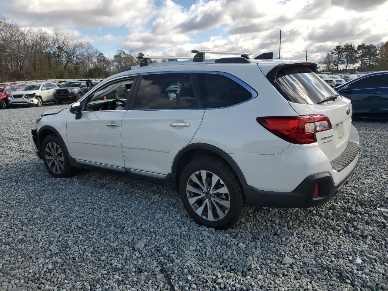 2018 Subaru Outback - Image 2