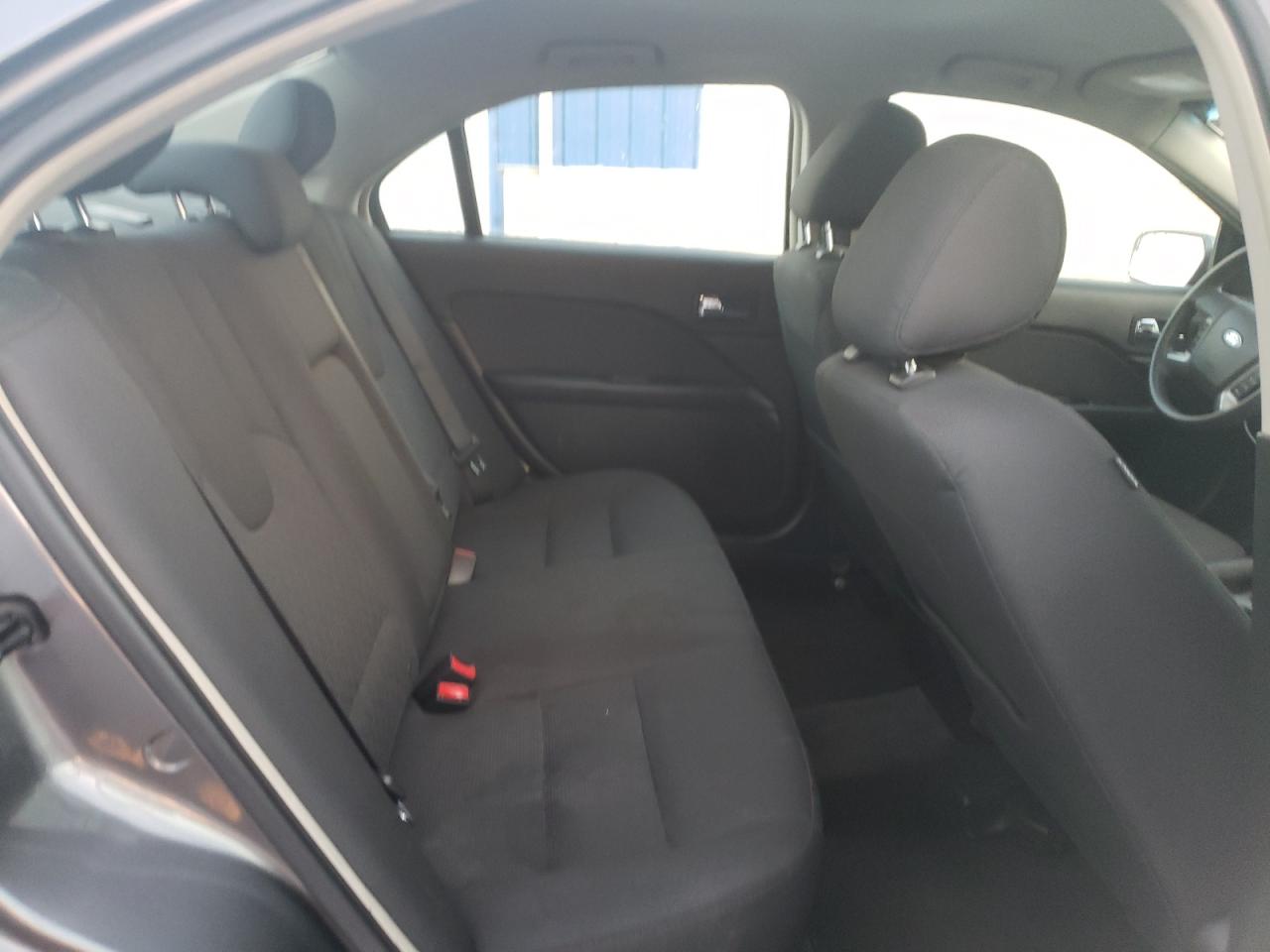 2011 Ford Fusion - Image 10