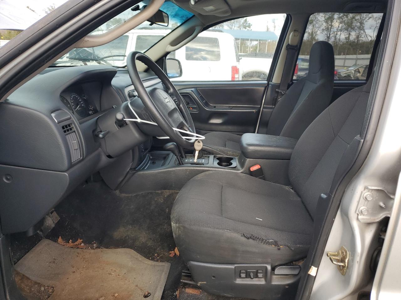 2004 Jeep Grand Cherokee - Image 7