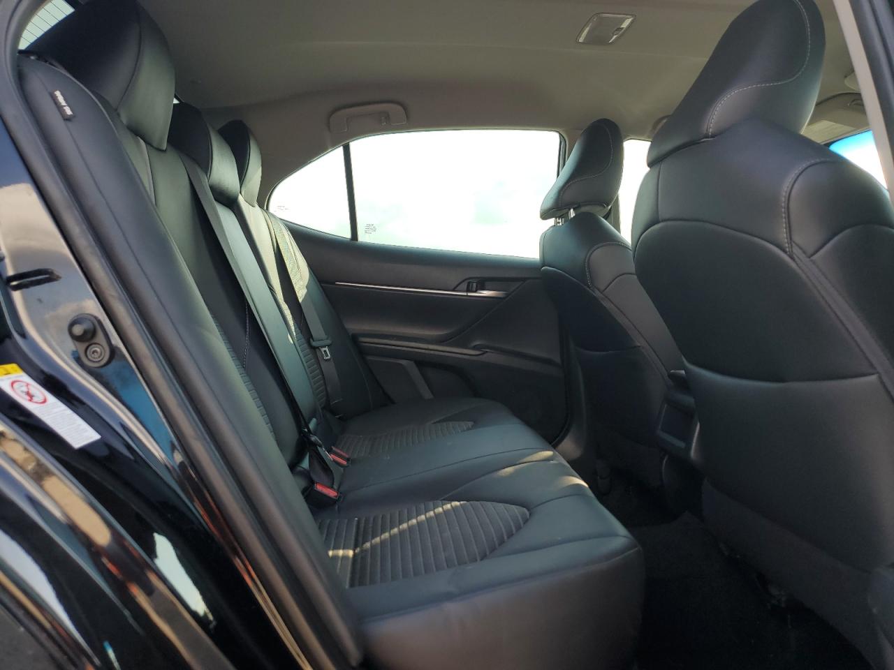 2018 Toyota Camry - Image 10
