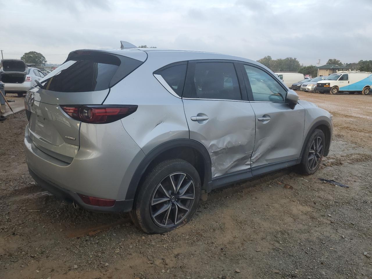 2018 Mazda Cx-5 Grand Touring VIN: JM3KFBDM5J0330127 Lot: 79632534