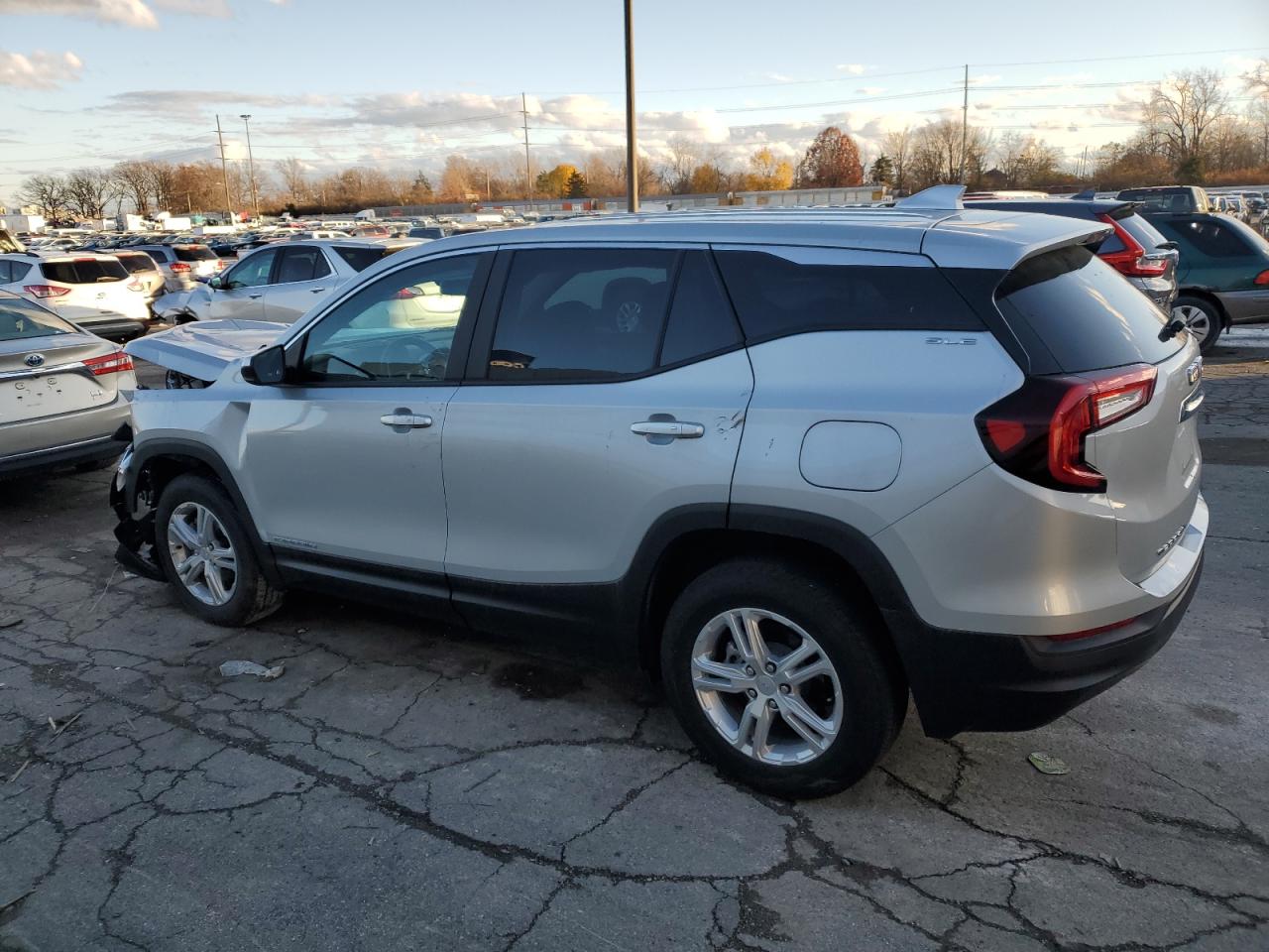 2022 GMC Terrain - Image 2