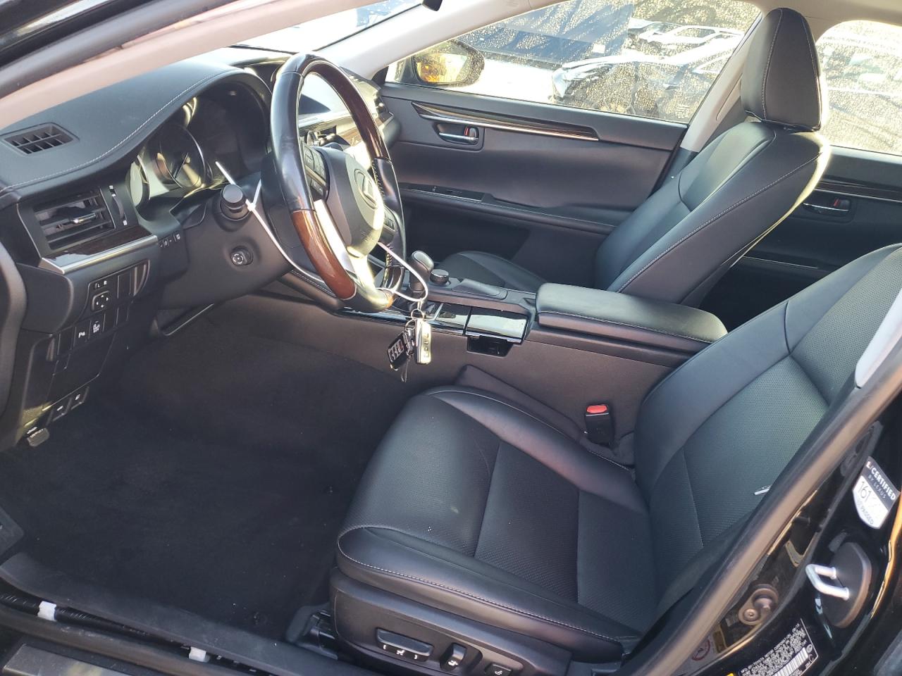2016 Lexus ES - Image 7