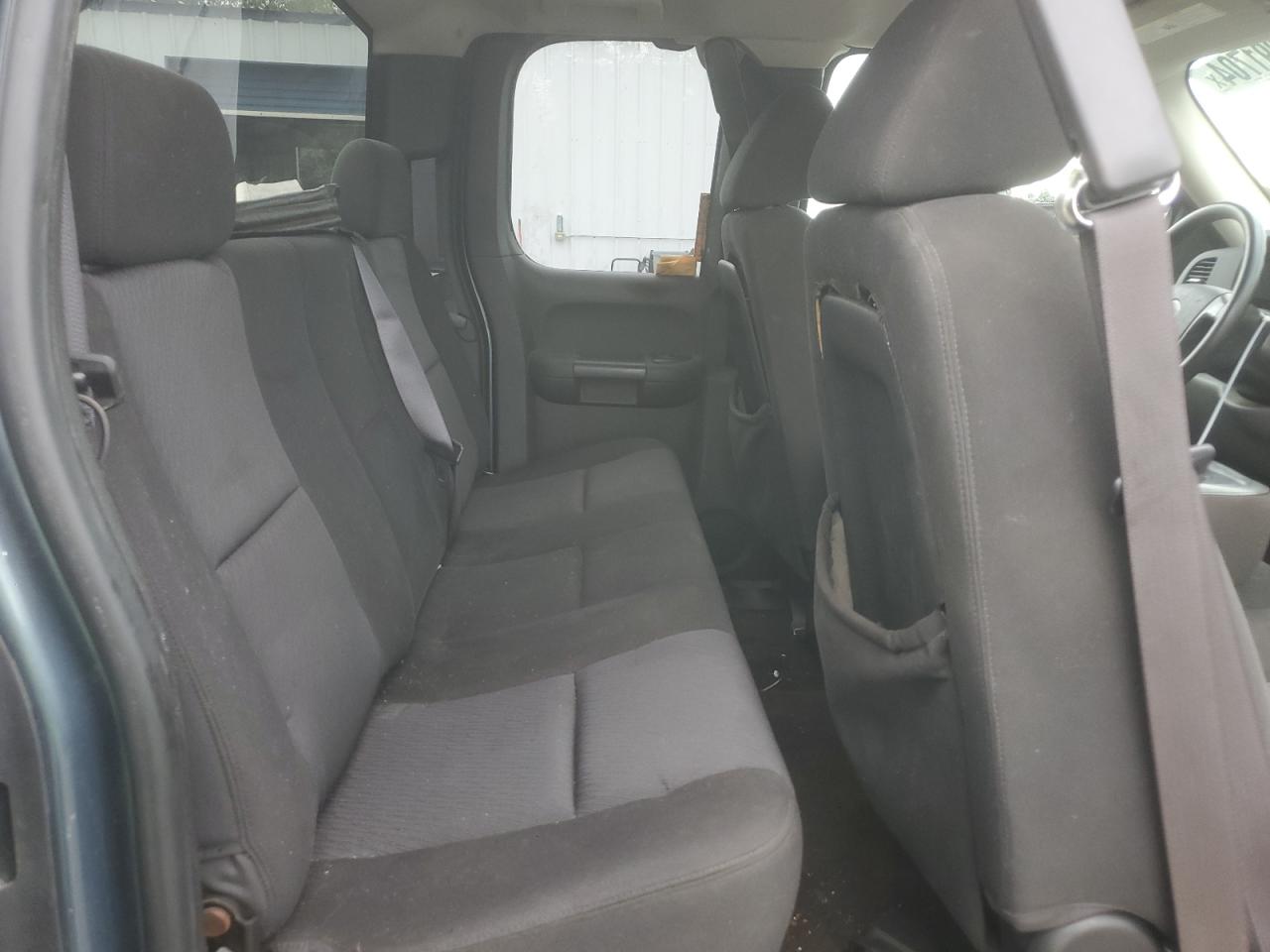 2011 Chevrolet Silverado - Image 10