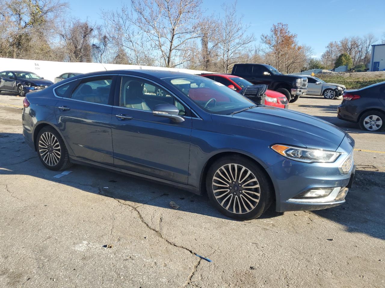 VIN 3FA6P0D93JR207004 2018 FORD FUSION no.4