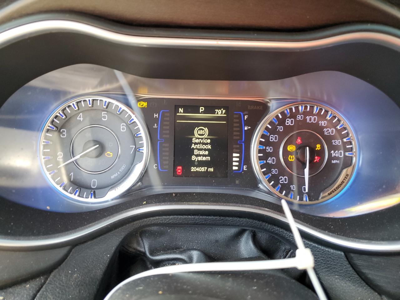 2016 Chrysler 200 - Image 8