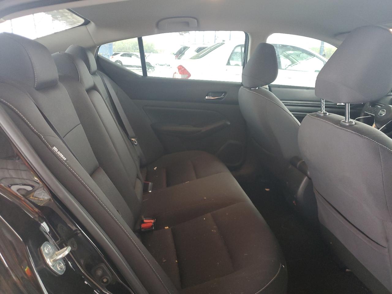 2019 Nissan Altima - Image 10