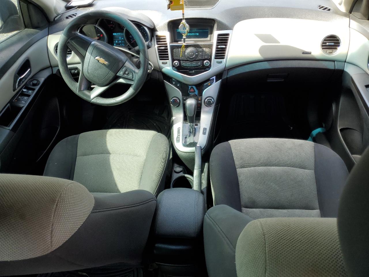 2014 Chevrolet Cruze - Image 8