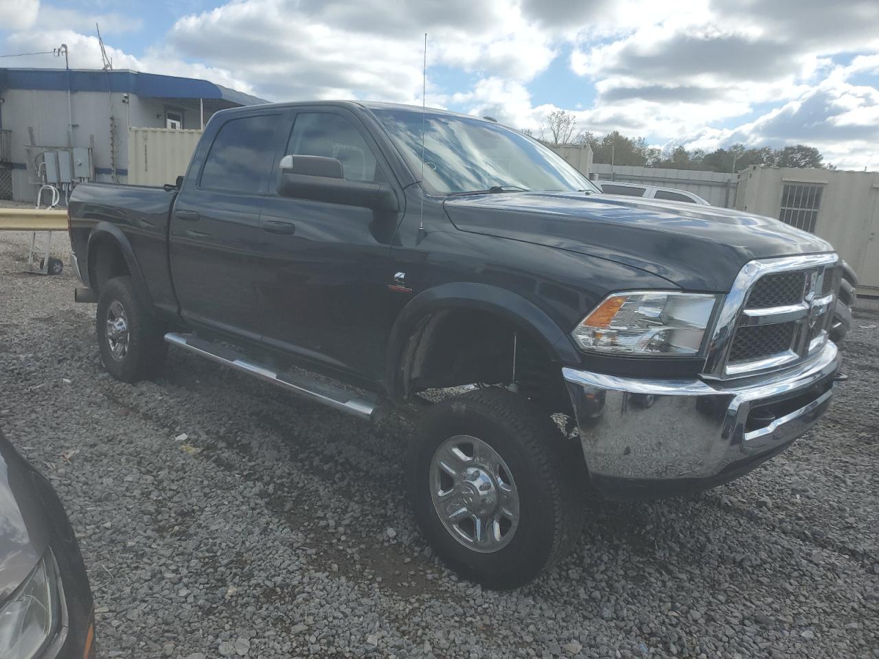 2016 RAM 2500 - Image 4