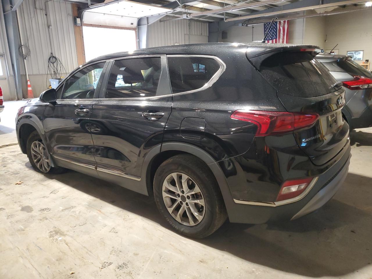 2019 Hyundai Santa Fe - Image 2