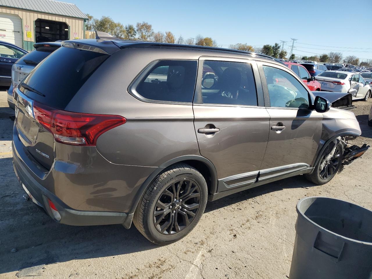 VIN JA4AD3A39JZ018278 2018 MITSUBISHI OUTLANDER no.3