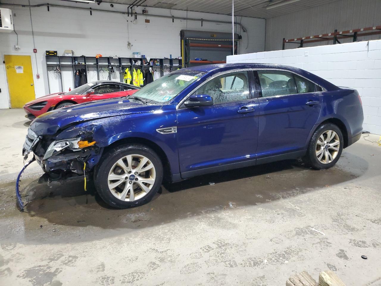 2011 Ford Taurus - Image 1